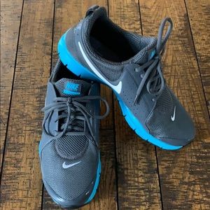 Nike Women’s In-season TR size 11